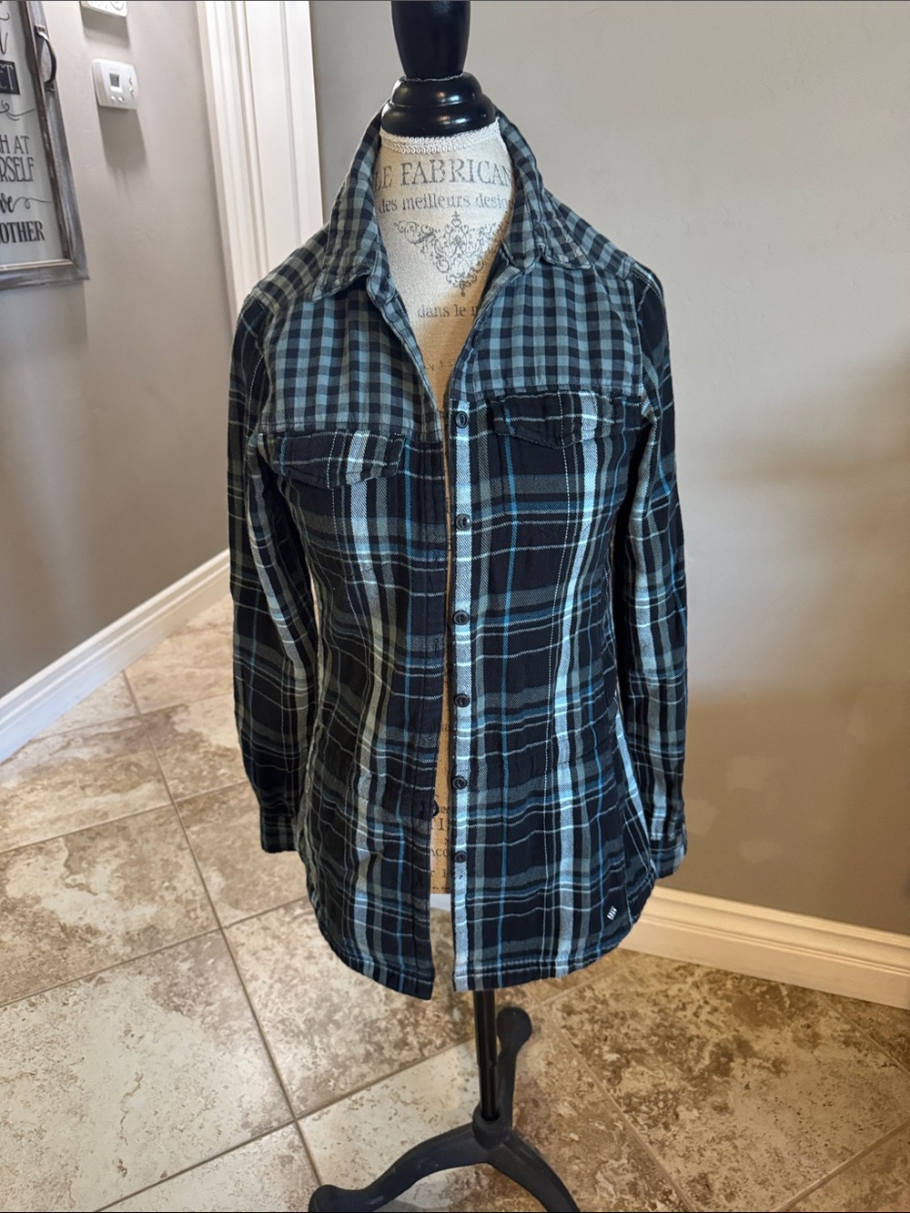 Columbia Plaid Button-Up Jacket in Black & Teal